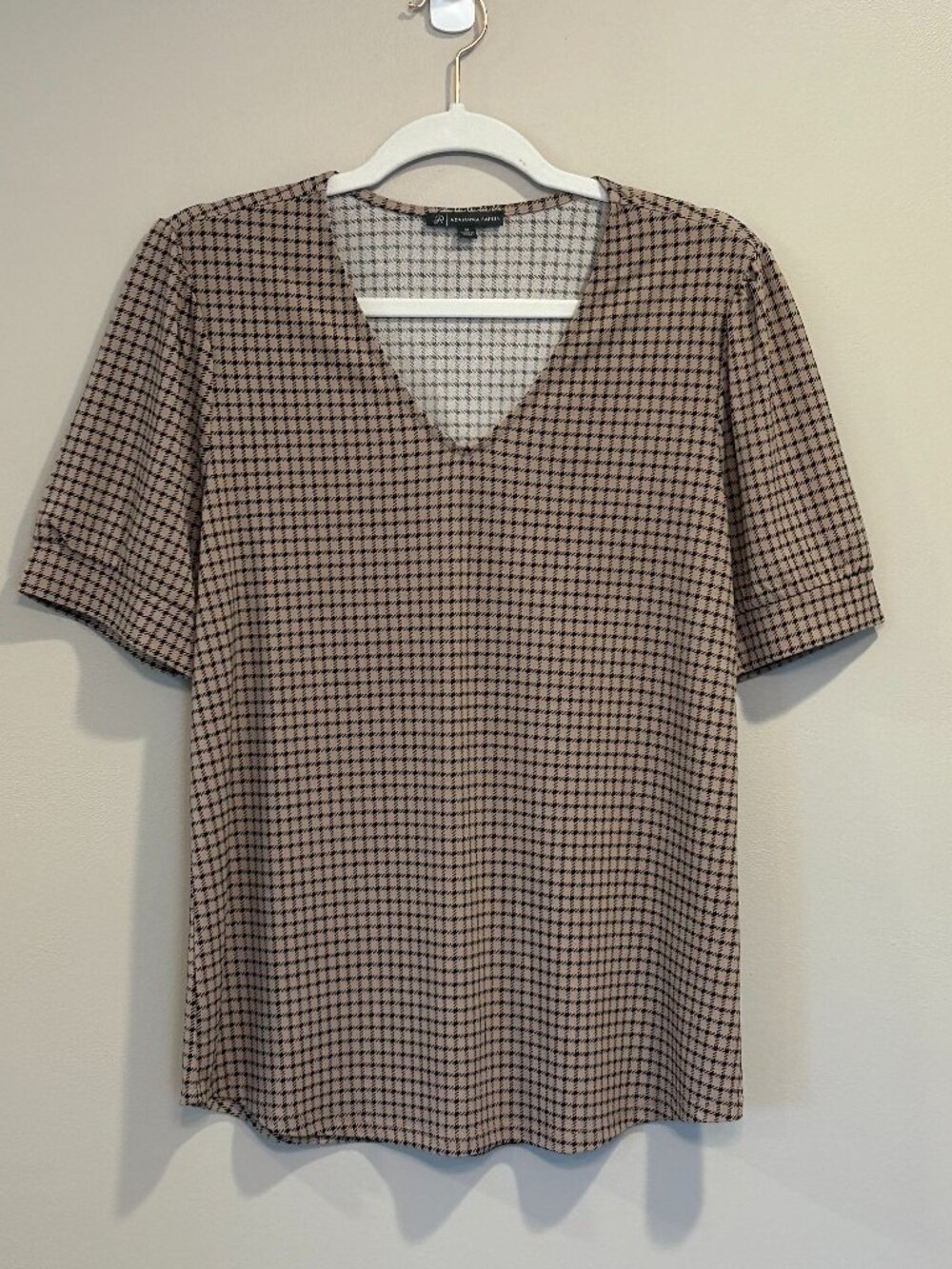 Adrianna Papell short-sleeve top - Med - houndstooth micro-check - classic